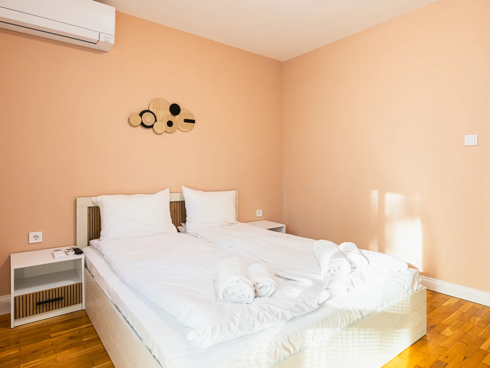 Bedroom 3 with queen bed